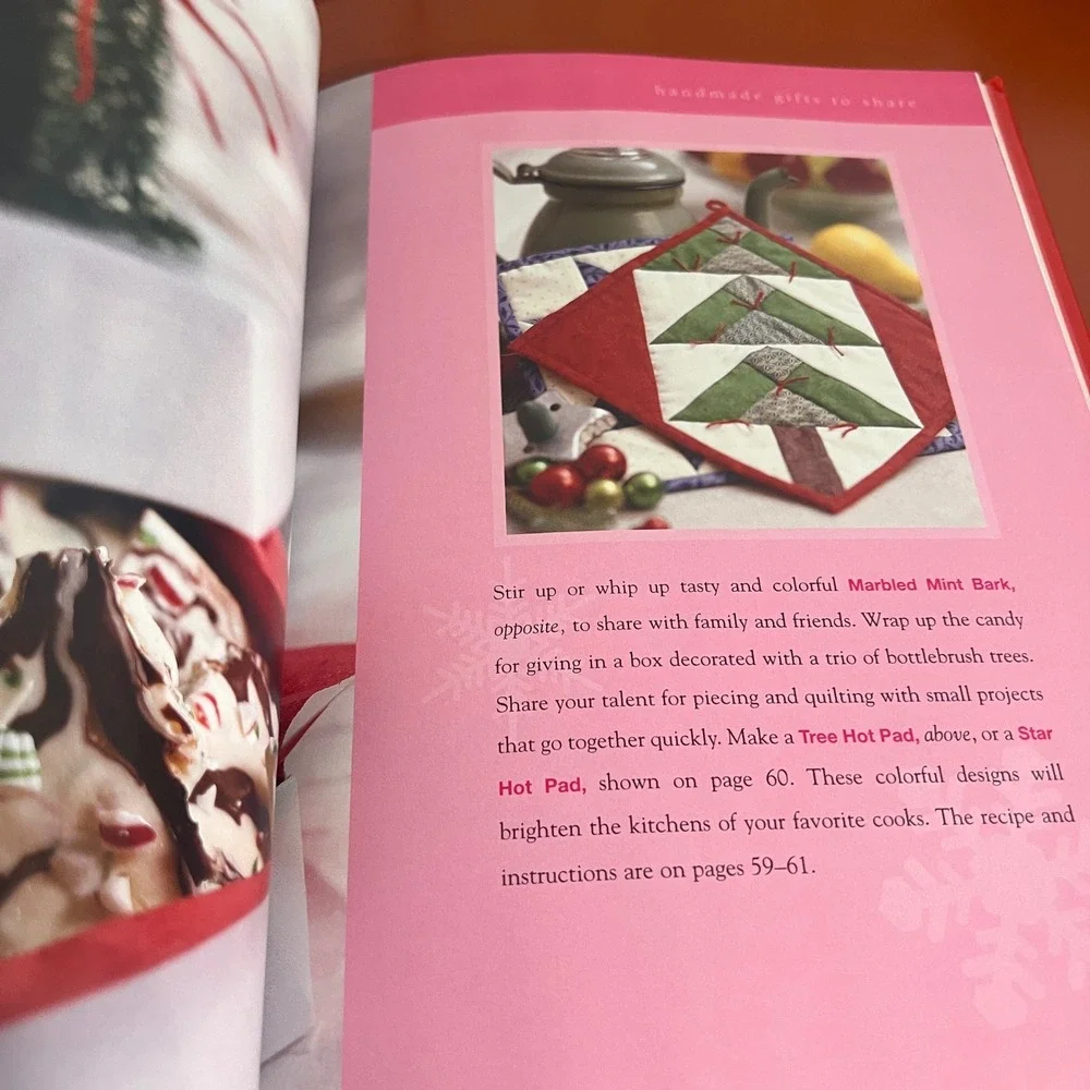 Better‎ Homes and Gardens Christmas From the Heart Volume 13 2004 First Edition